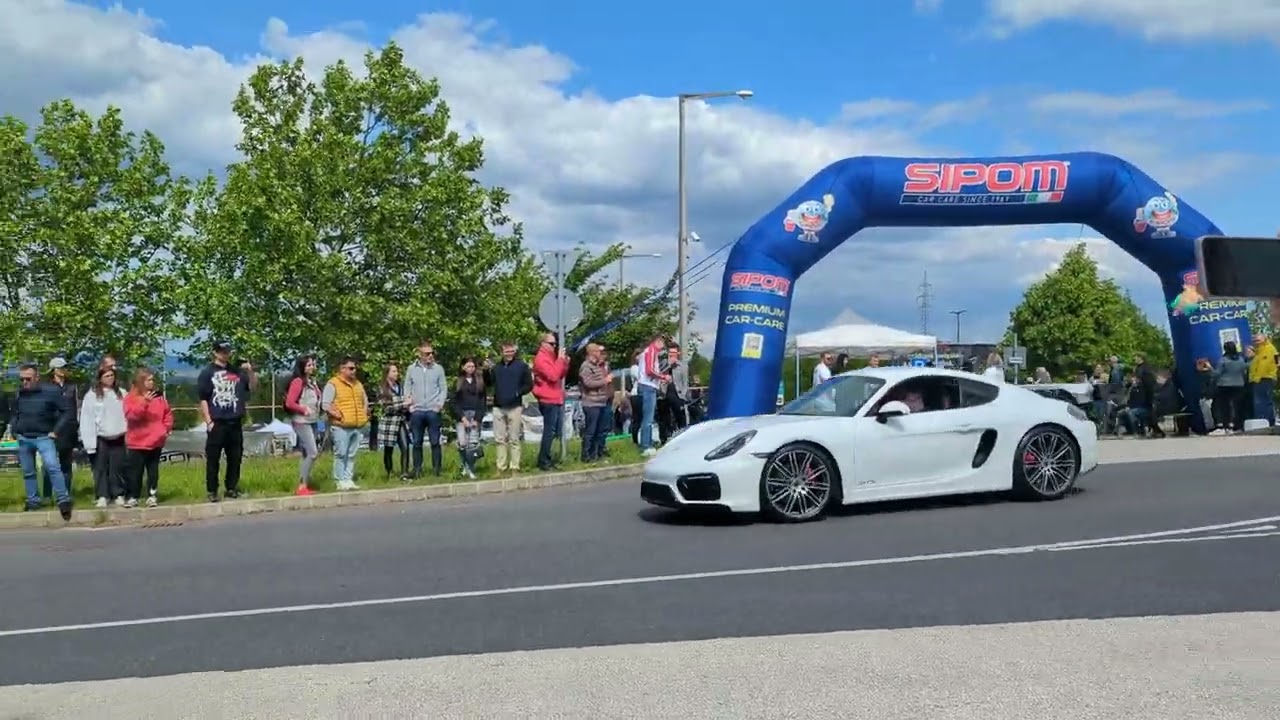 Cars leaving IV. Porsche Meet Veszprém