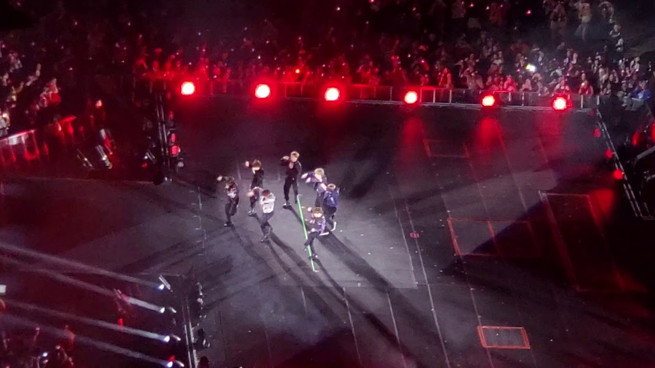 BTS New Jersey MetLife Stadium Concert 05182019 Day1 Mic Drop