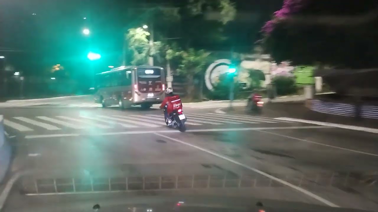 Dirigindo pela zona sul de São Paulo