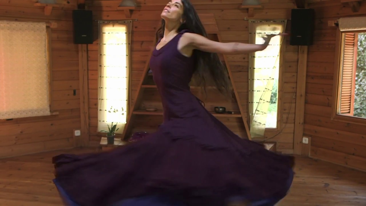 DANZA GIRO meditativa. 💫 Poesía en movimiento 💫