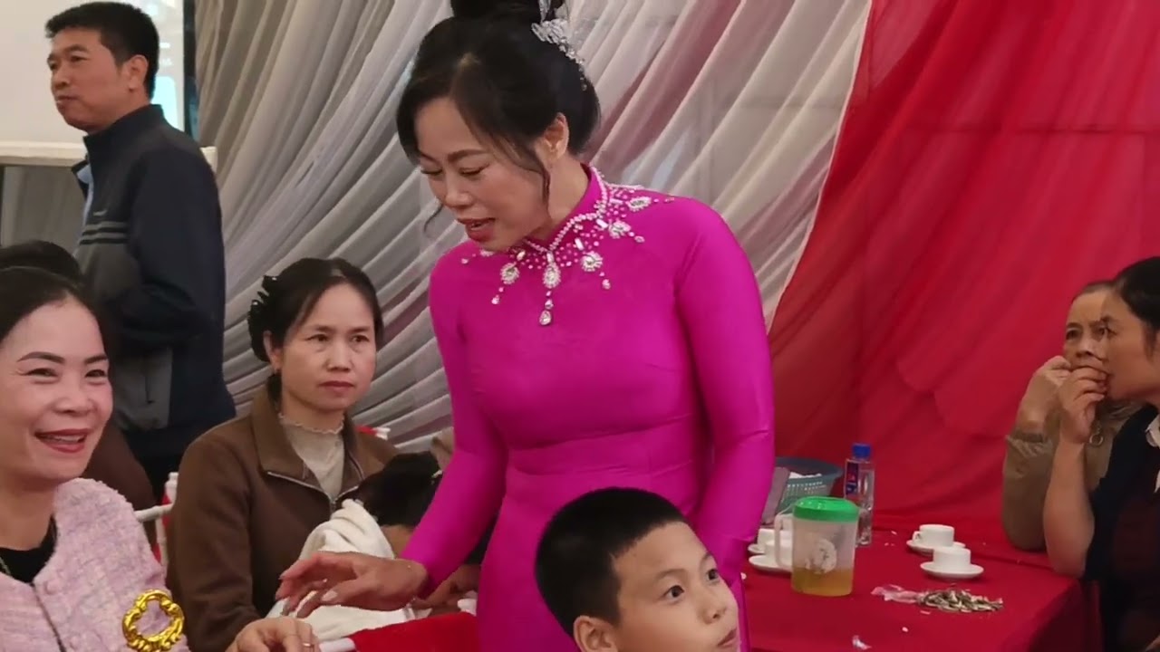 Một khúc dân ca, một câu quan họ. Minh Hạ trình bày. 