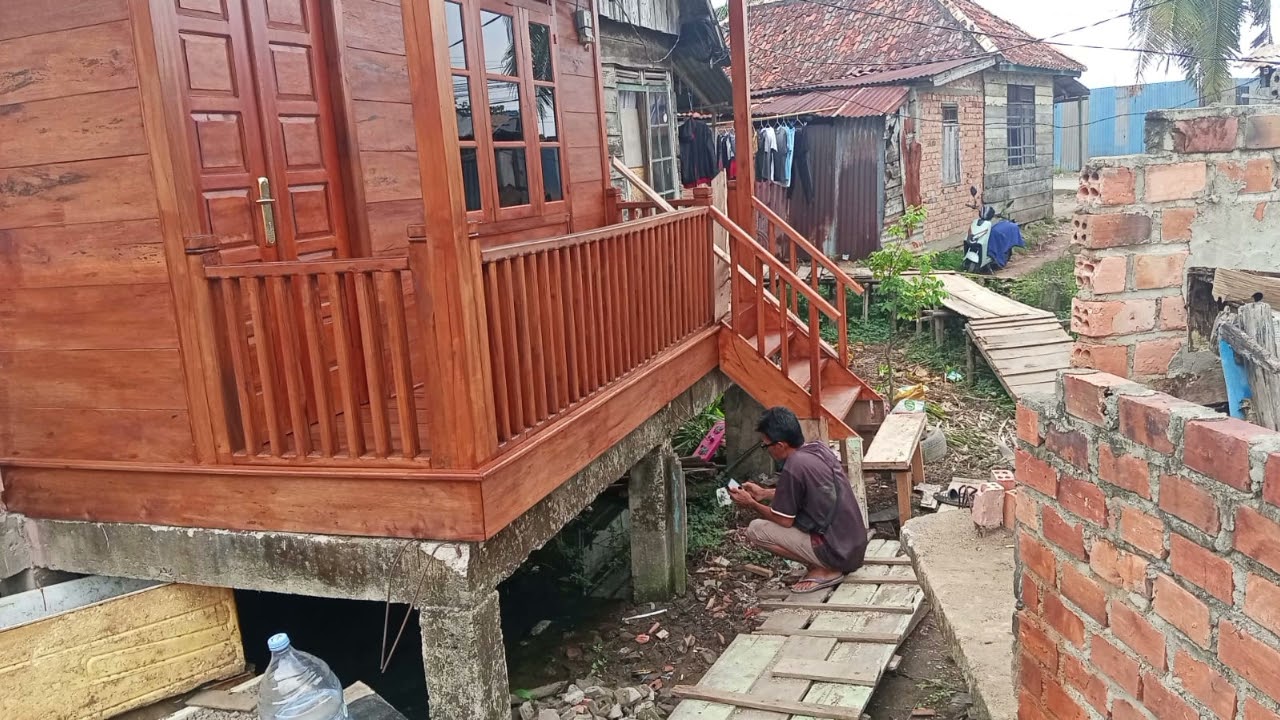 SUMBANGSIH RUMAH  KAYU  ELEGAN OGAN ILIR  UNTUK INDONESIA
