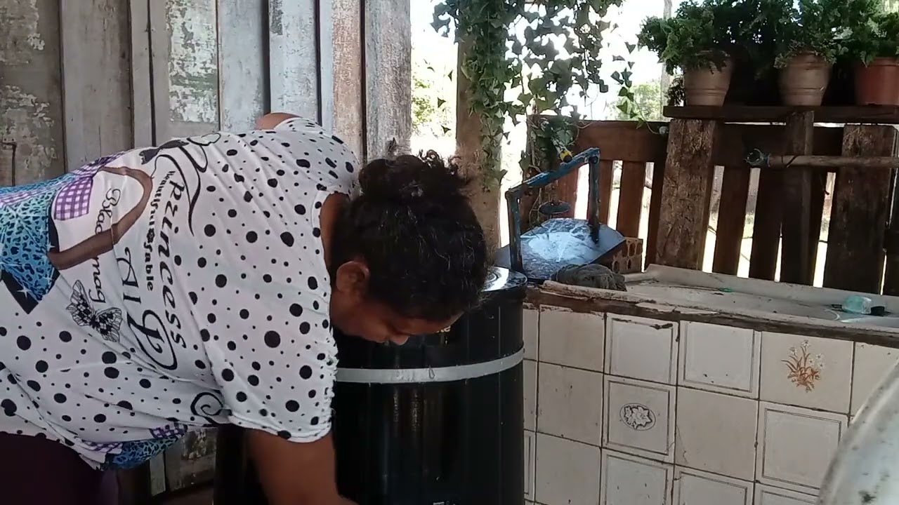 Dia de lavar roupa e faxina na lavanderia 