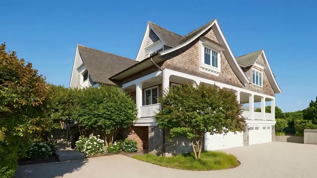Hamptons Oceanfront Living | Meadow Lane 2.6 Acre Estate