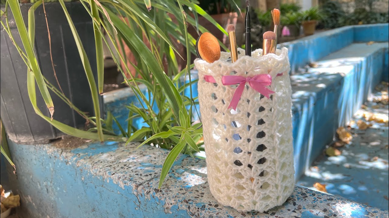 Crochet jar cover