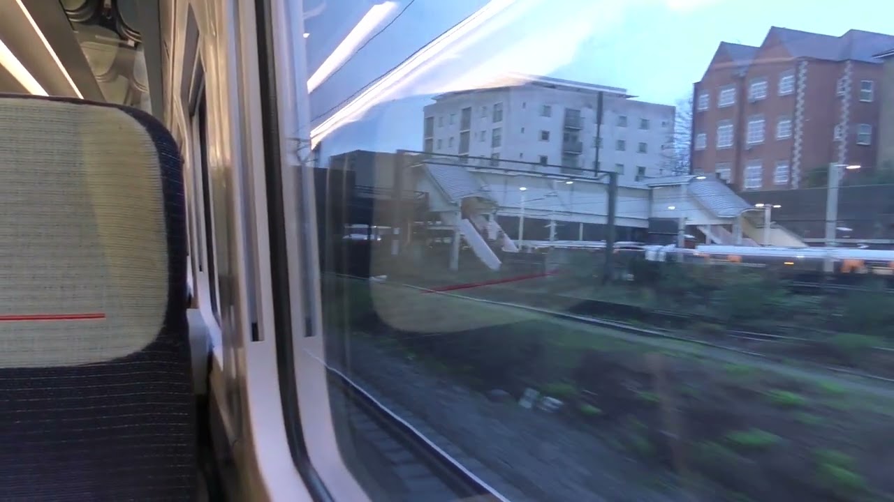 Leaving London Euston On A Avanti West Coast Class 805 (13/2/25)