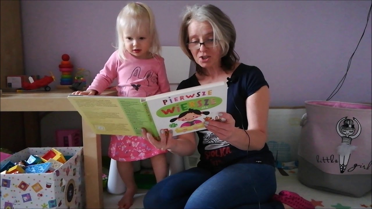 Babcia Ania czyta wiersz Danuty Wawiłow 