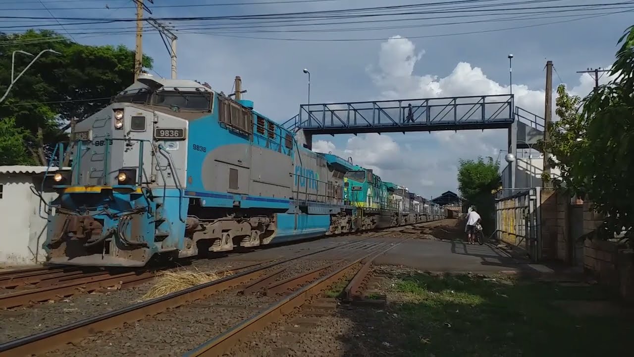 Trem vazio com 8 locomotivas !!!