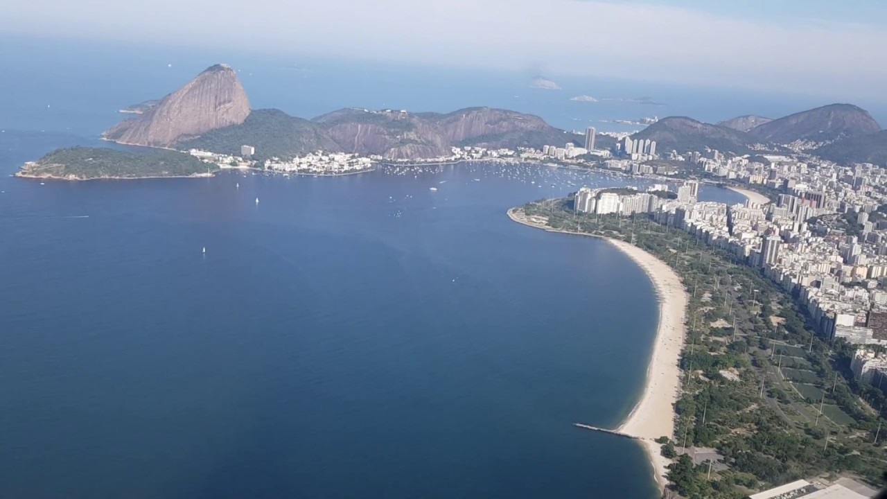 pouso no rio de janeiro visto da janela do aviao