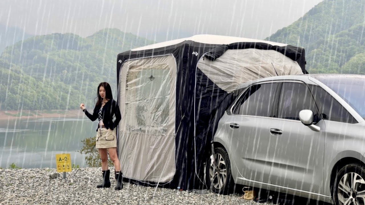 Автокемпинг SOLO под ДОЖДЕМ 🌧️ | Уютный отдых с НОВОЙ воздушной палаткой | Комфорт АСМР