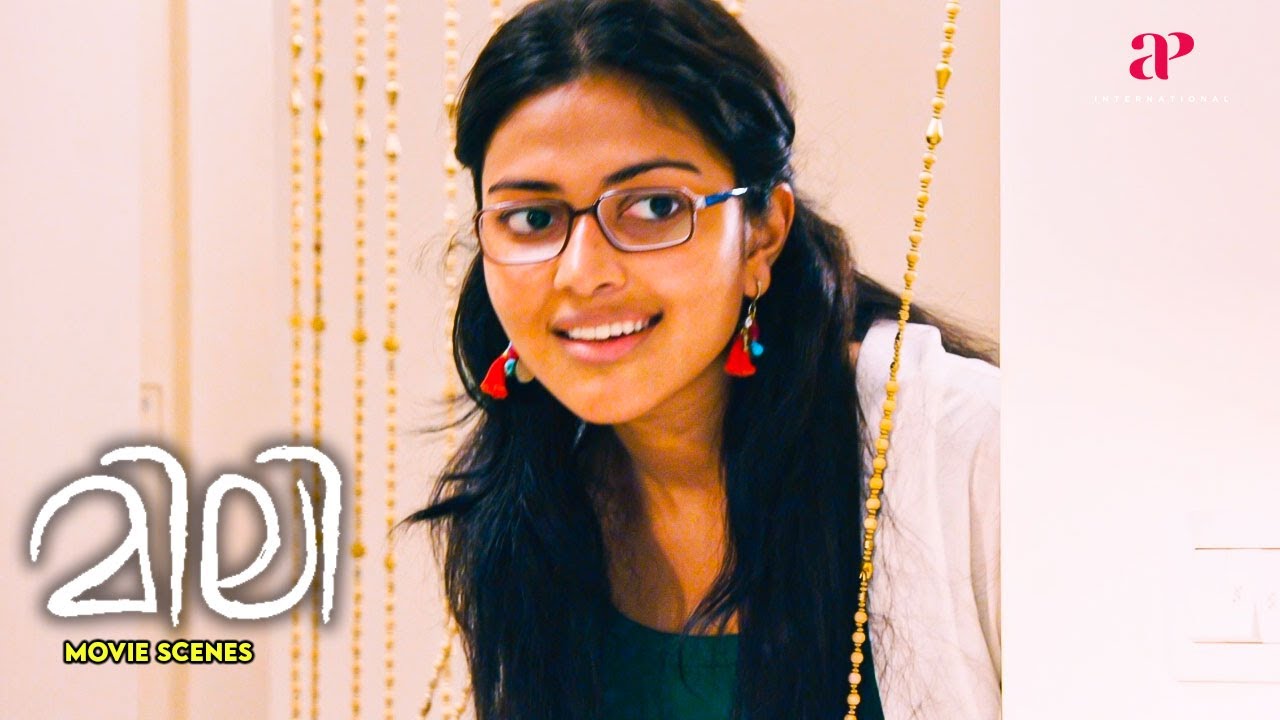 Mili Malayalam Movie | What secretive activities are Amala and Ambika doing? | Amala Paul | Nivin