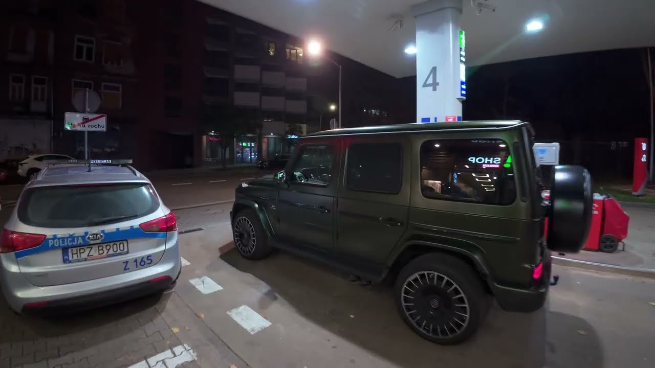 2025 Mercedes AMG G63 Brabus - POV Night Drive in Warsaw