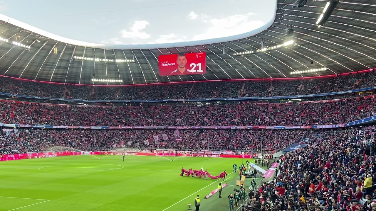FC Bayern vs SC Freiburg | MANNSCHAFTSAUFSTELLUNG aus der Allianz Arena LIVE - 06.11.2021