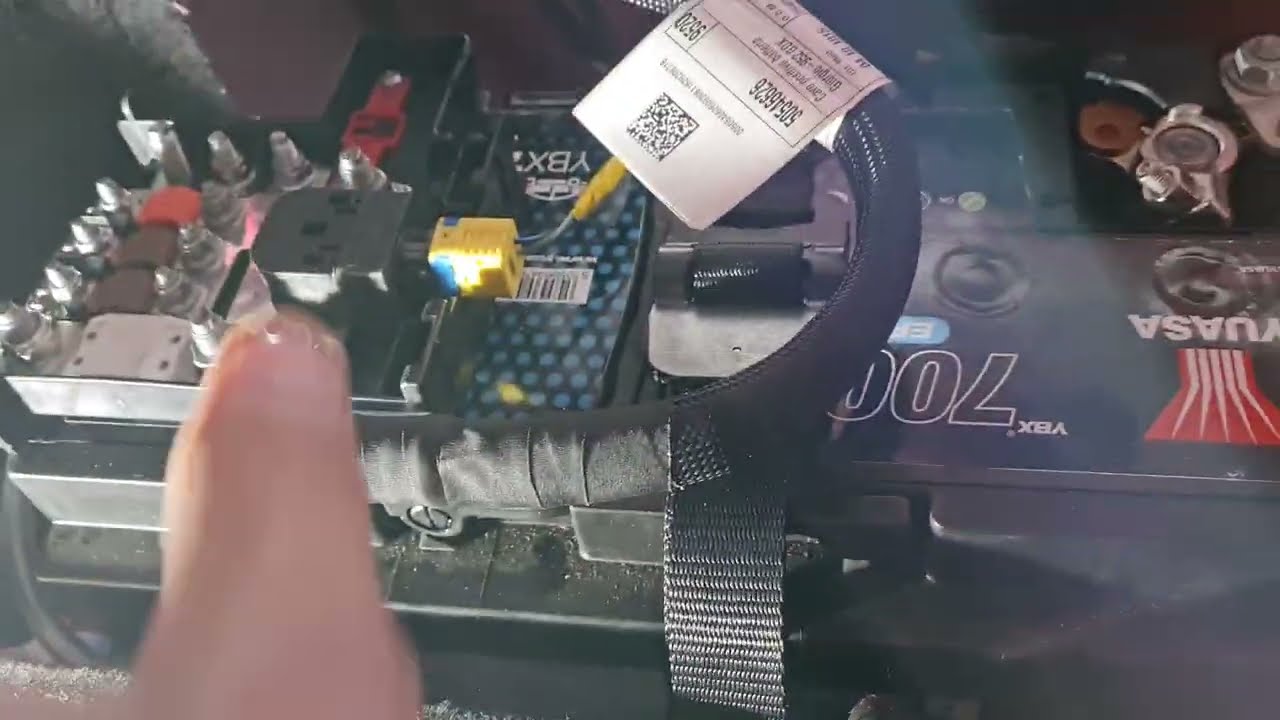 Alfa Romeo Giulia battery change