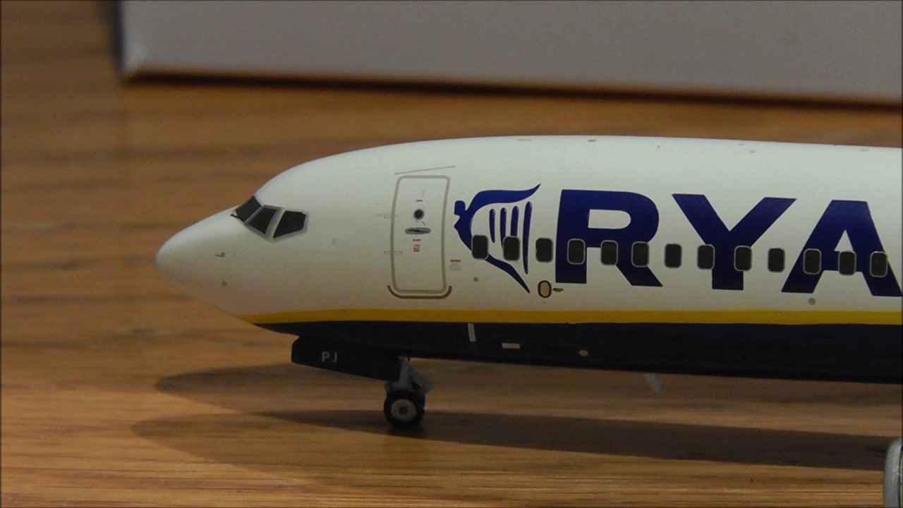 Gemini Jets (?) Ryanair Boeing 737-800 1/200 Scale