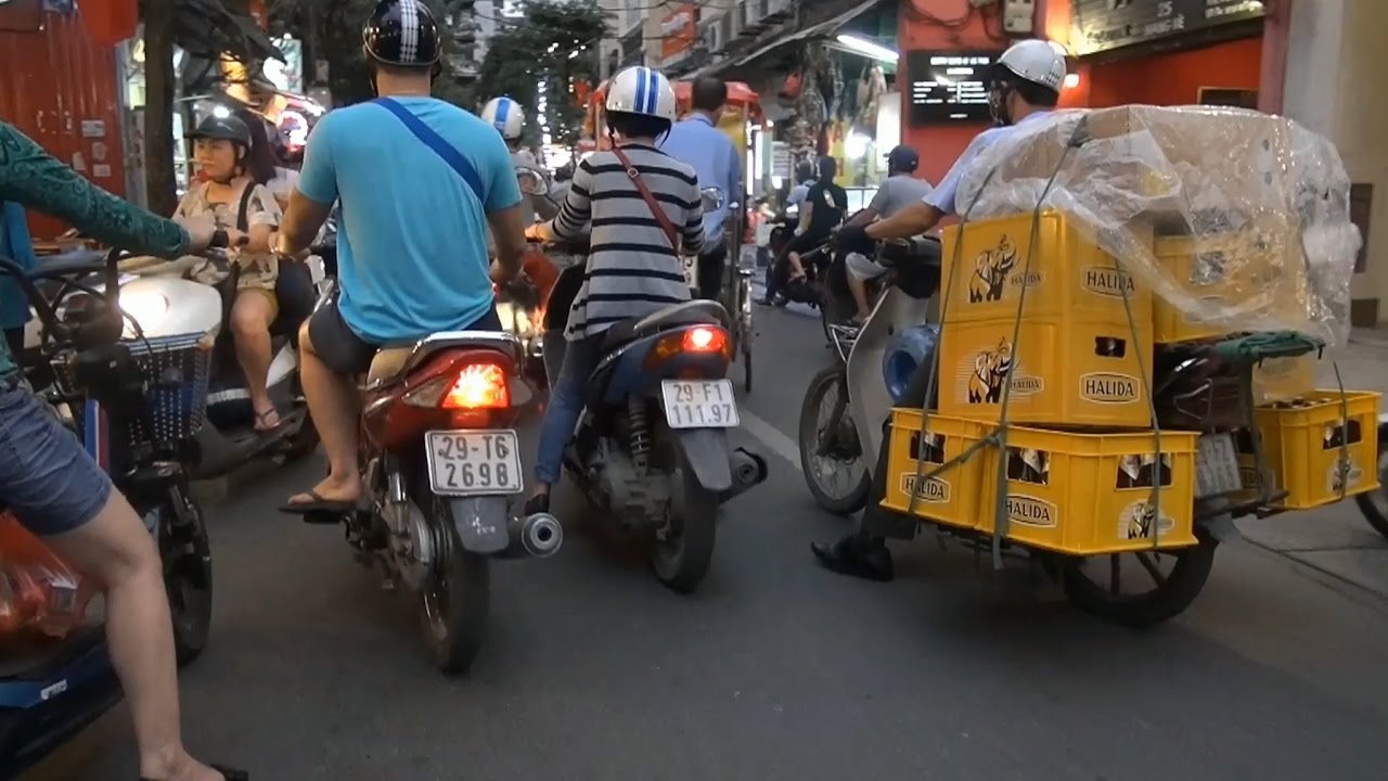 Hanoi &ndash; Rush Hour Bicycle Rickshaw Tour (Vietnam)