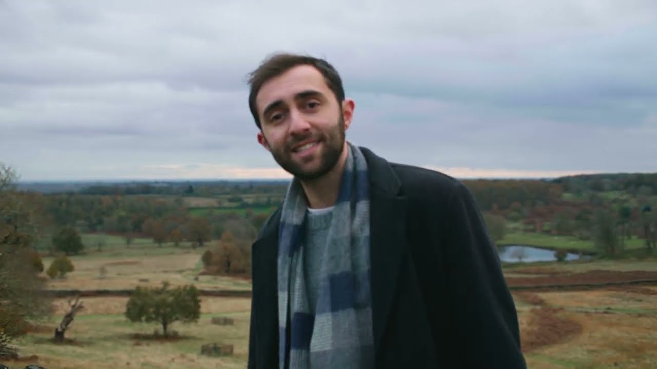 Elliot Wilson - Christmas Card (Official Video)