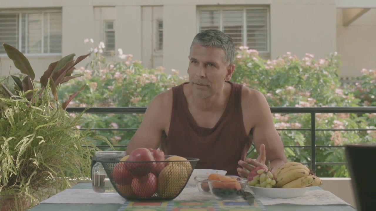 Having a healthy breakfast with Milind Soman | On the Run | Video 1 (or Episode 1)