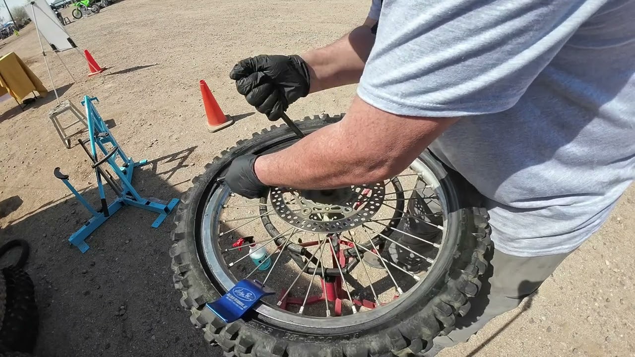 BAJA NO PINCH TIRE TOOL