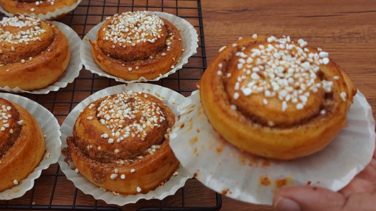 Easy Cinnamon Buns Recipe | How To Make Swedish Cinnamon Buns (Kanelbullar)