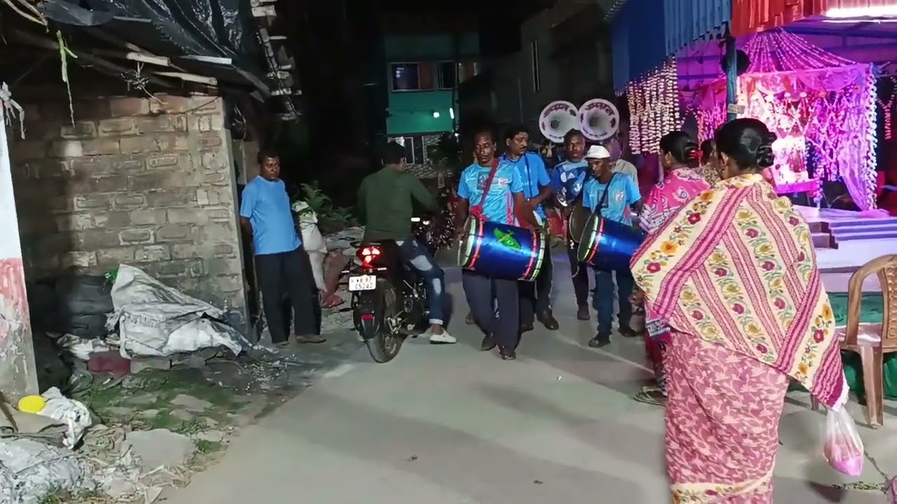 আমাদের এখানে দোল পূর্ণিমা উৎসবে খুব বড় করে পূজা হয়। 🌺🙏🙏🙏