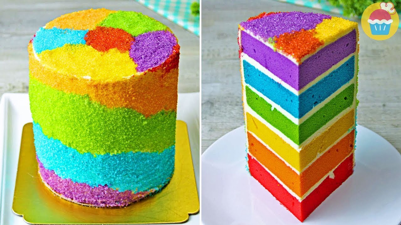 DeliWow | Magn&iacute;fico pastel arco&iacute;ris y m&aacute;s delicias - Reposter&iacute;a Creativa