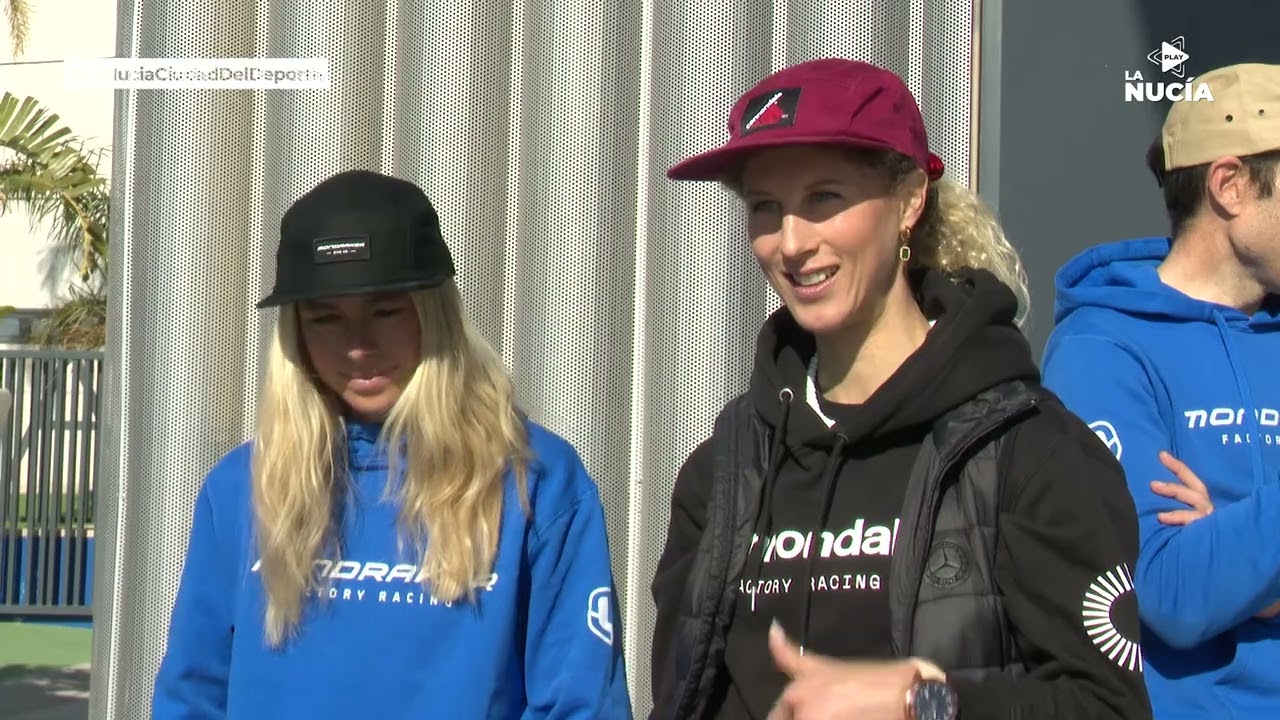 La campeona olímpica Jolanda Neff compite en la Shimano Super Cup Massi La Nucía