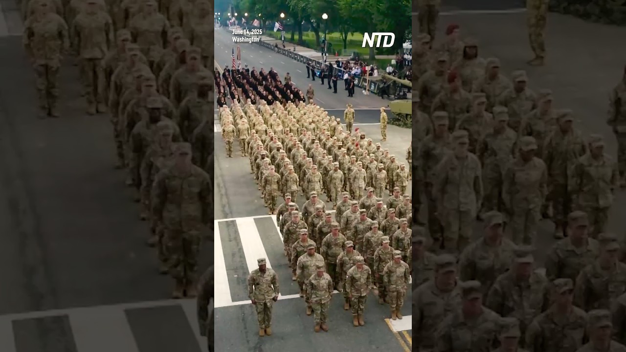 Trump przewodniczy ceremonii zaciągu do armii podczas parady z okazji 250. urodzin