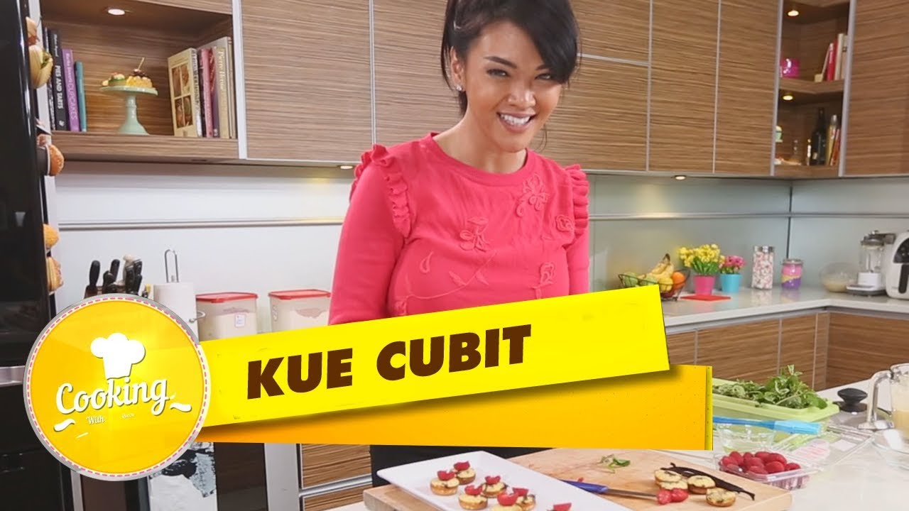 Kue Cubit Ala Farah Quinn Kelihatannya Enak Banget Nih - Cooking With Queen (14/7)