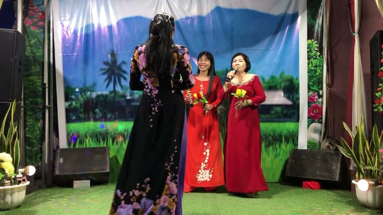 Mùa Xuân Lá Khô : Chị Dung & Chị Lệ