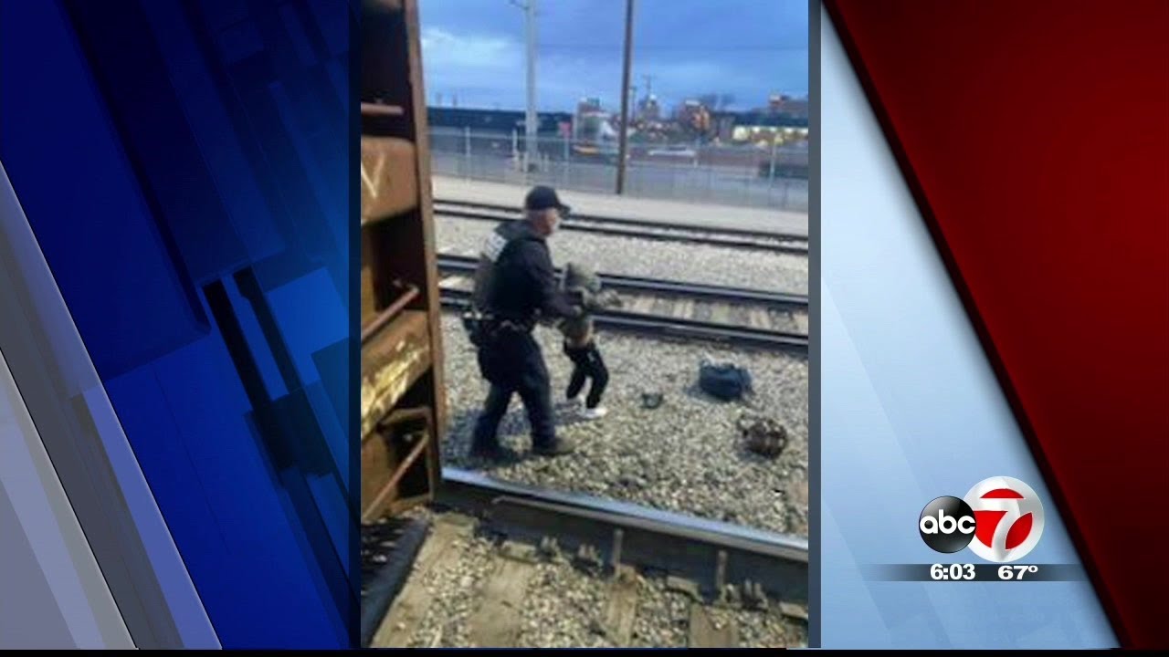 3 migrants hurt trying to jump on moving train in Hudspeth County