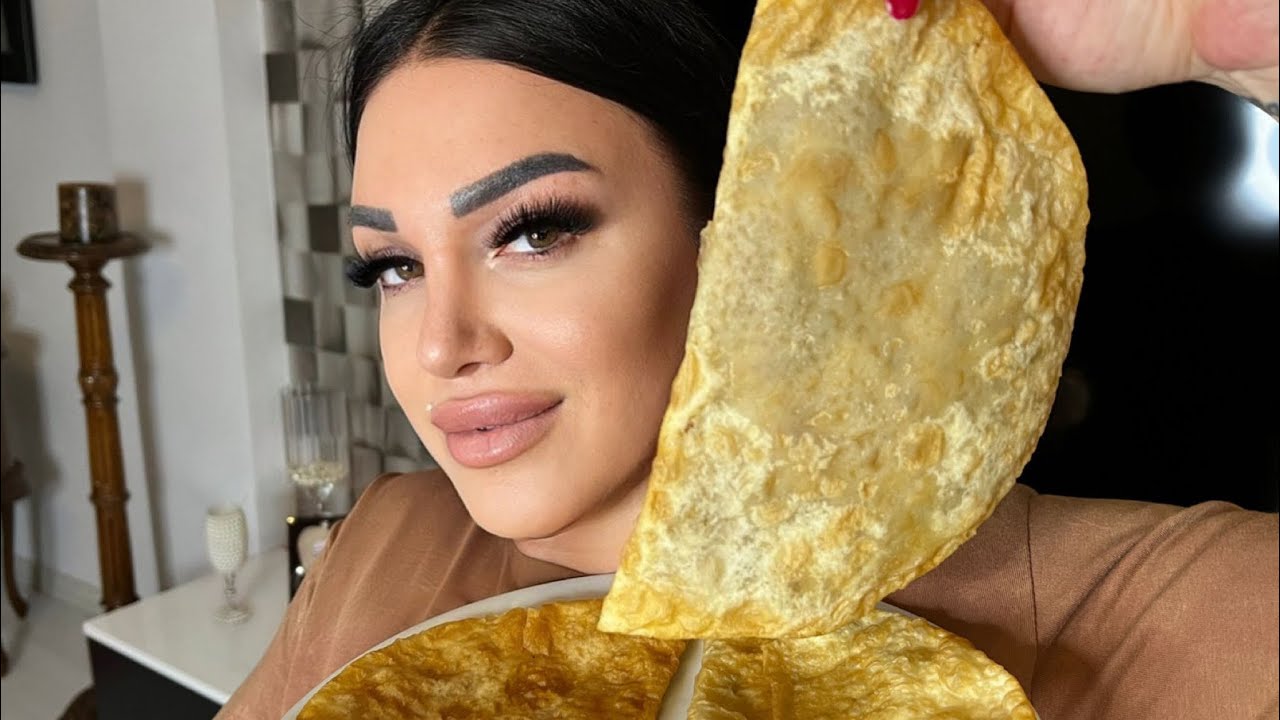 EFSANE ÇİĞ BÖREK YEDİM !!! (Çİ) #mukbang #asmr #turkey #azerbaycan