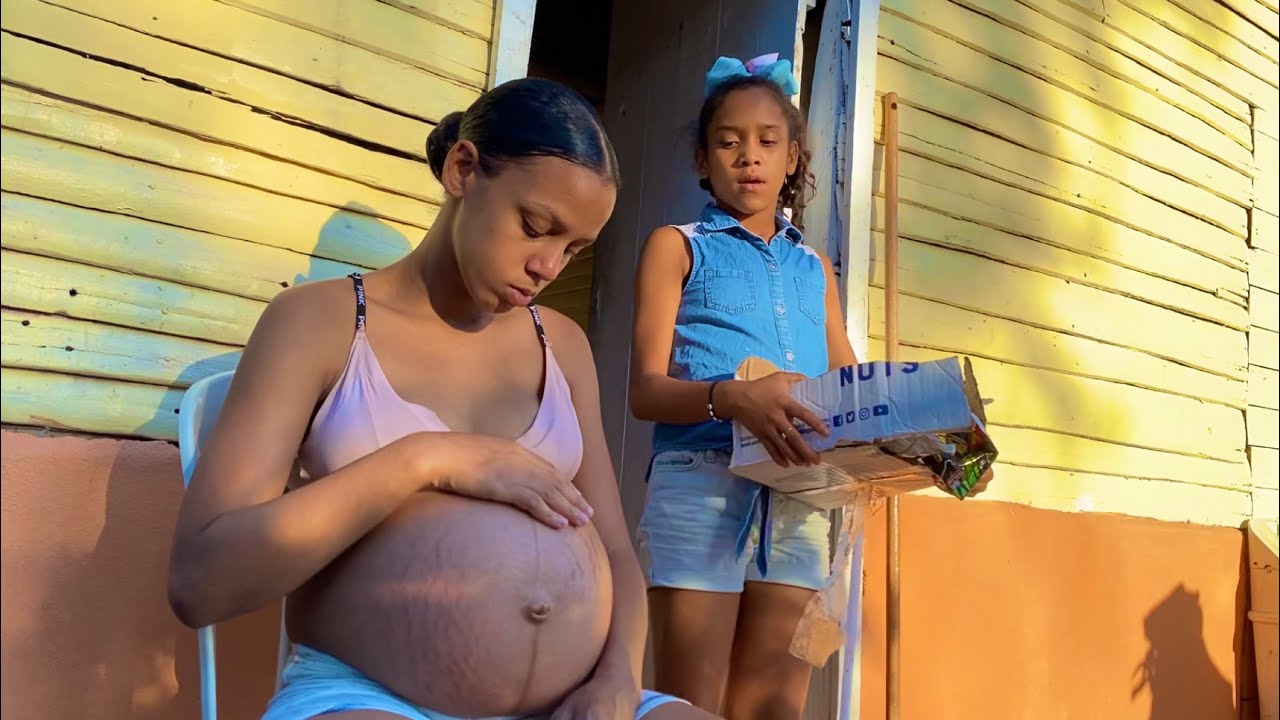 Darianny Sale A Vender Chucherías  Para Ayudar A Su Hermana Que Esta Embarazada 🤰@Darianny Flow