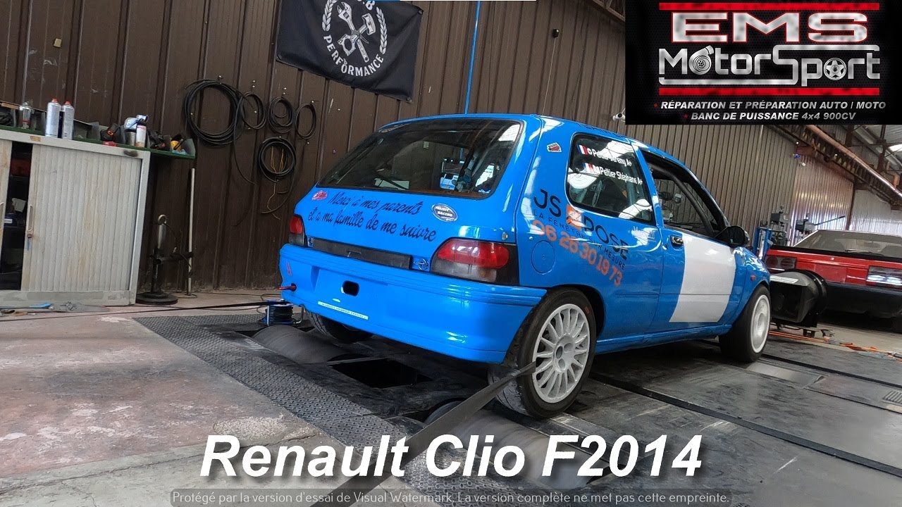 Une Renault Clio de rallye qui sort pas ses chevaux .. ( 4 ans qu'il roule comme ça !!! )