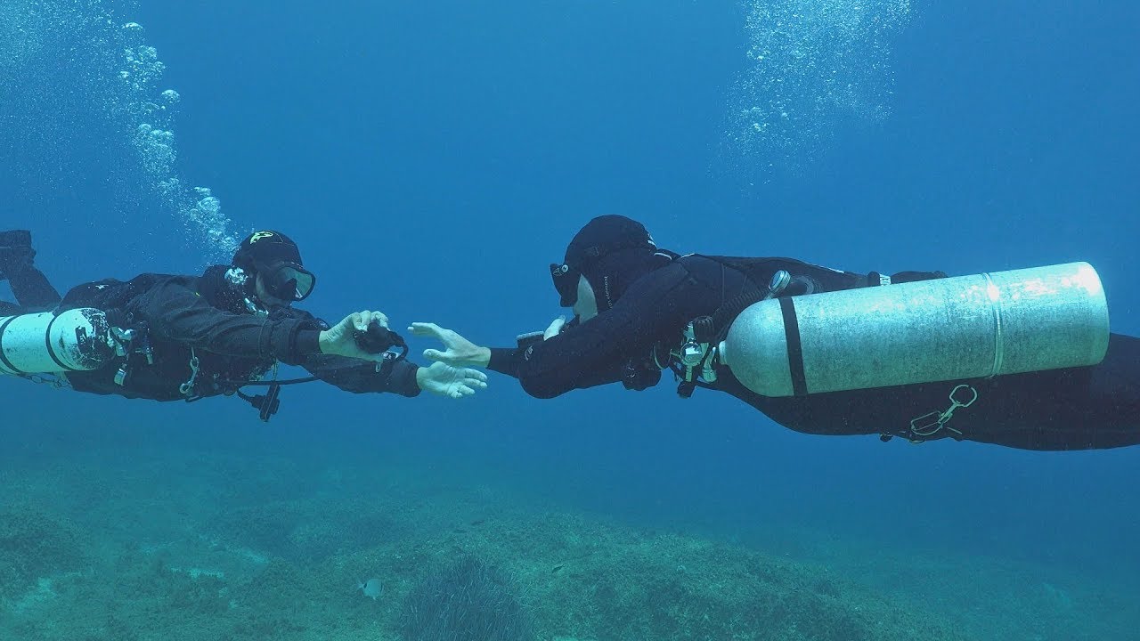 Out of Air Sharing | Step 1 - Sidemounting.com