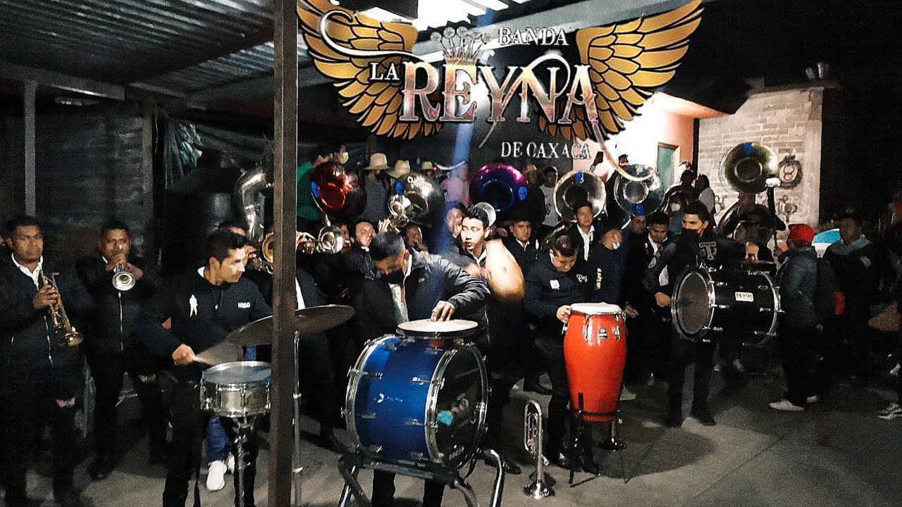 HUAPANGO BELLA CIAO CON 7 TUBAS🤠 / BANDA LA REYNA DE OAXACA 2022📸