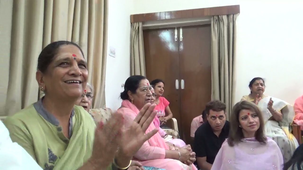 Bhajan खुशियां लेकर दिन सुहाना आया है By Sant BhupeshJi Dada Lakshmi Bhagwan वाणी ब्रह्मज्ञान सत्संग