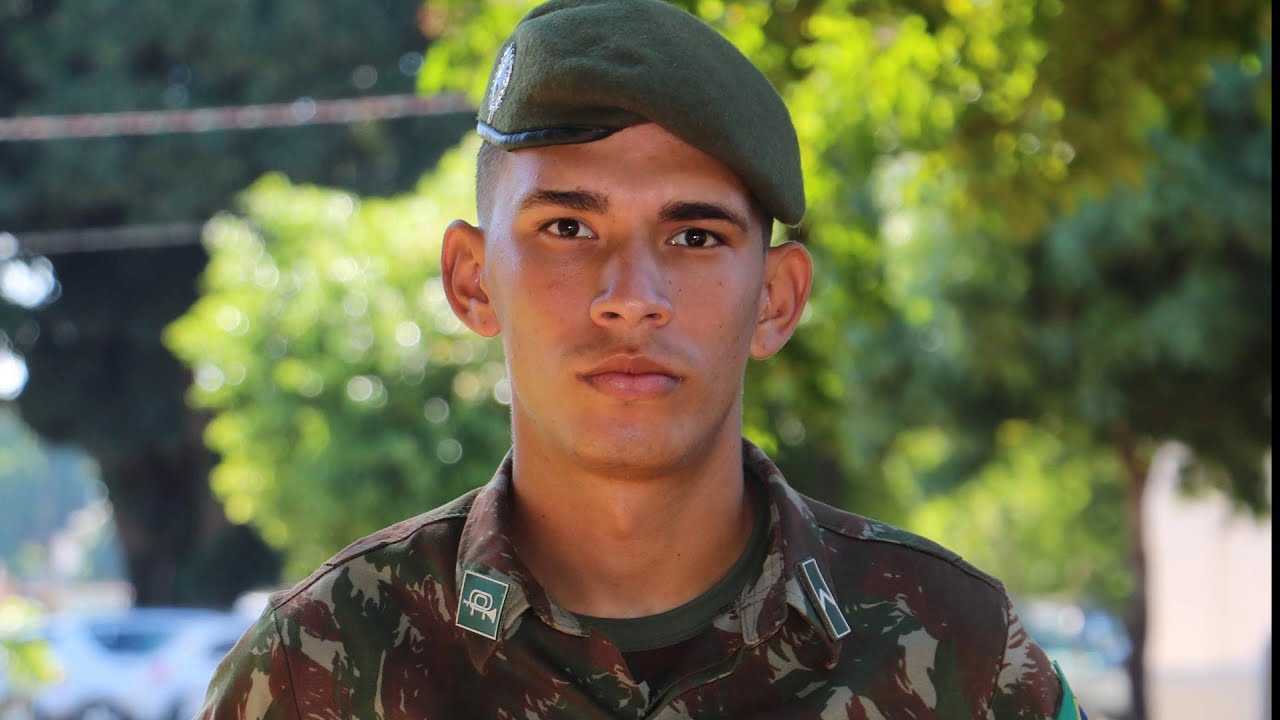COMO SÃO OS PRIMEIROS DIAS DO RECRUTA NO EXERCITO BRASILEIRO - 1° PARTE