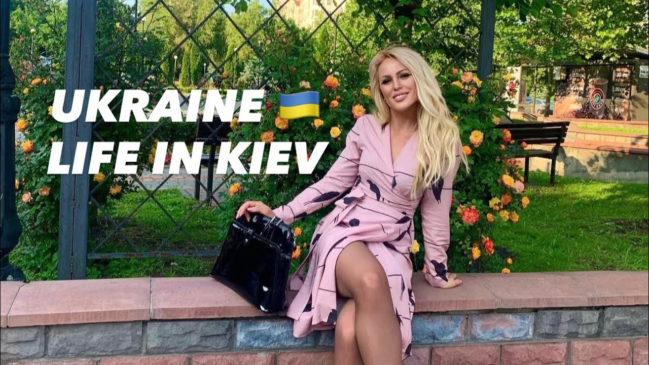 Ukraine 🇺🇦Life in Kiev. January 16, 2026. The Streets of Kiev, Ukraine. Streets Scenes.