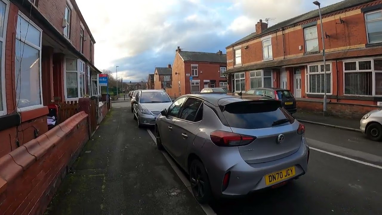 walkabout .ashkirk st gorton.