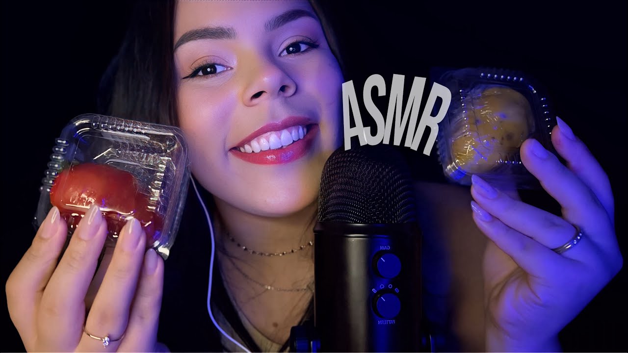 ASMR COMENDO MORANGO DO AMOR 🍓✨SONS CROCANTES E MUITO RELAXANTES 💤