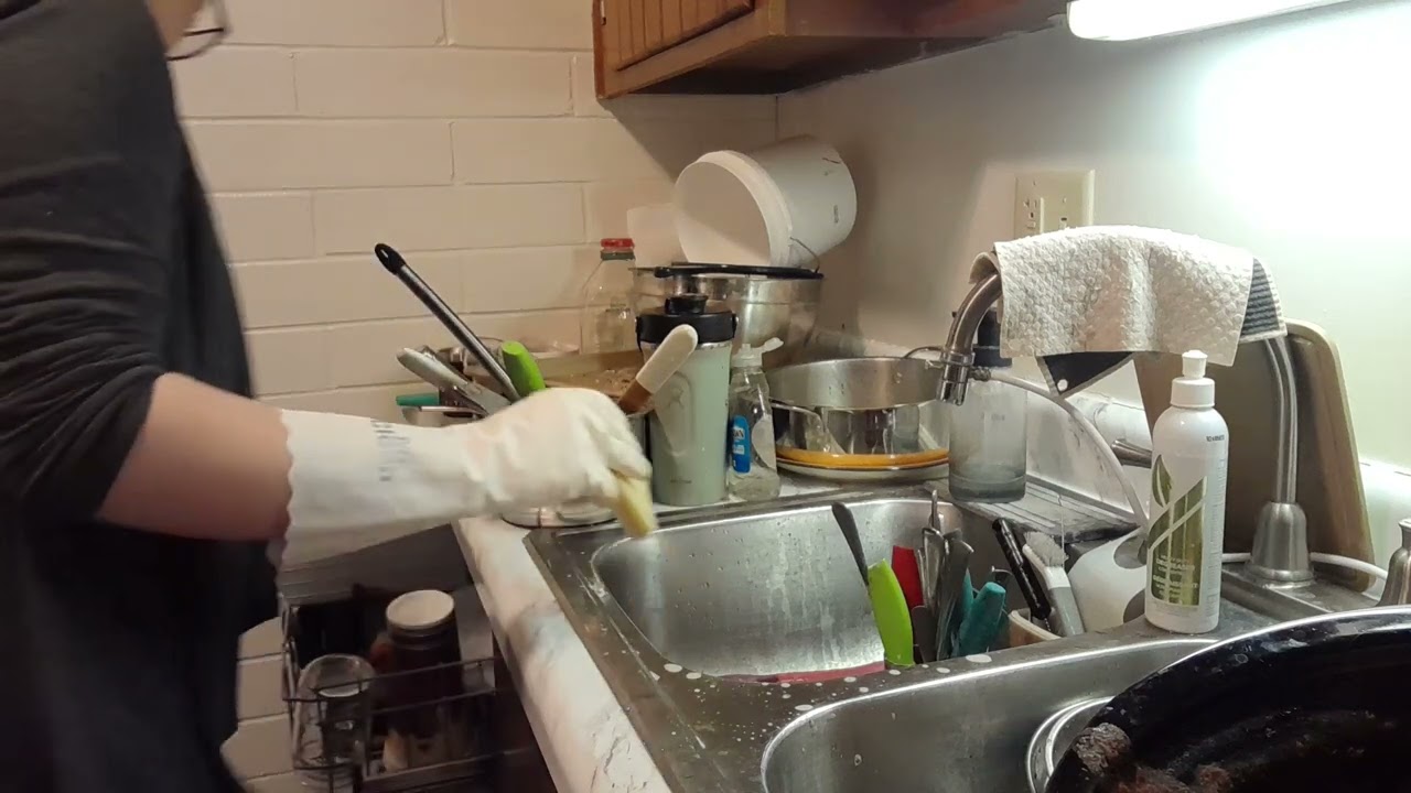 Post Christmas kitchen cleanup pt 2|cleaning motivation
