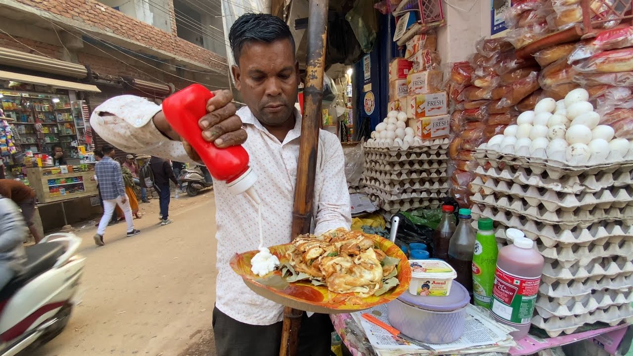Patna Men Selling Chicken Egg Burger | Patna Street Food