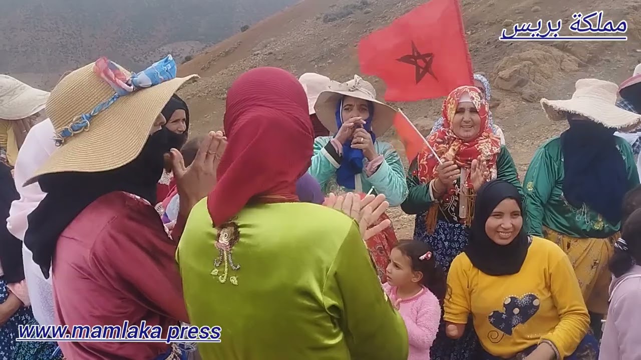 معاناة ساكنة دوار مصور بجماعة ايت حكيم ... ولادنا محرومين من الدراسة هادي عامين…