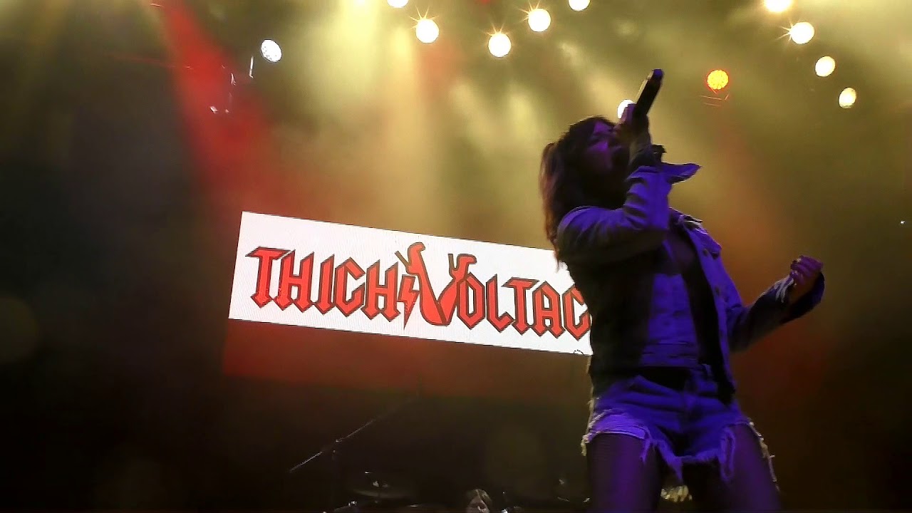 Thigh Voltage Highway & Rosie