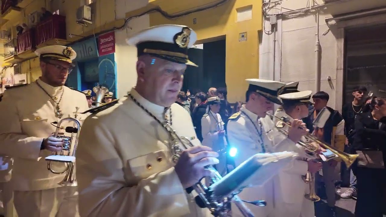 Madrugada Llegada de la Banda de San Juan Evangelista a calle Zaragoza.