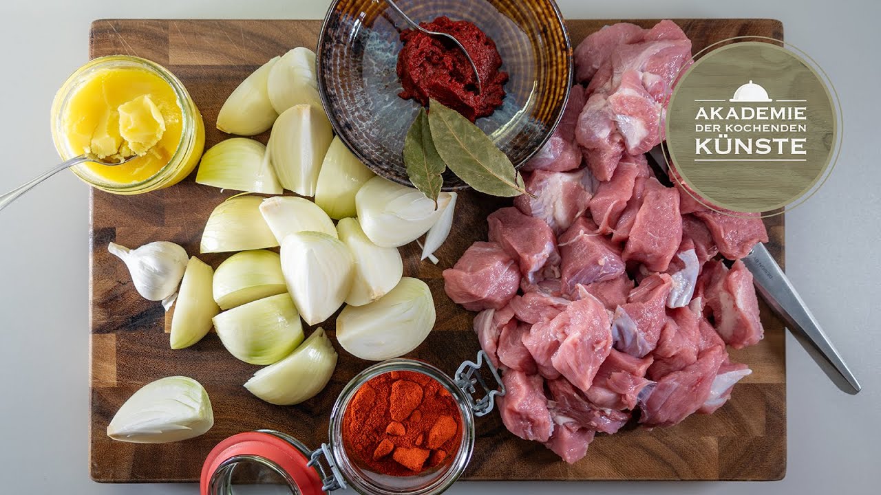 Wiener KALBSRAHMGULASCH | immer wieder lecker und einfach in der Zubereitung!