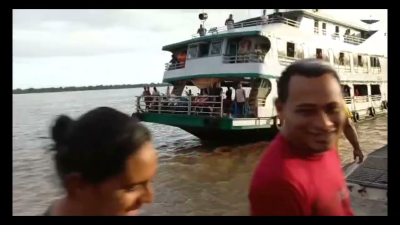 Viajando do Porto de FONTE BOA para JUTAÍ- Amazonas de barco pelo RIO SOLIMÕES.