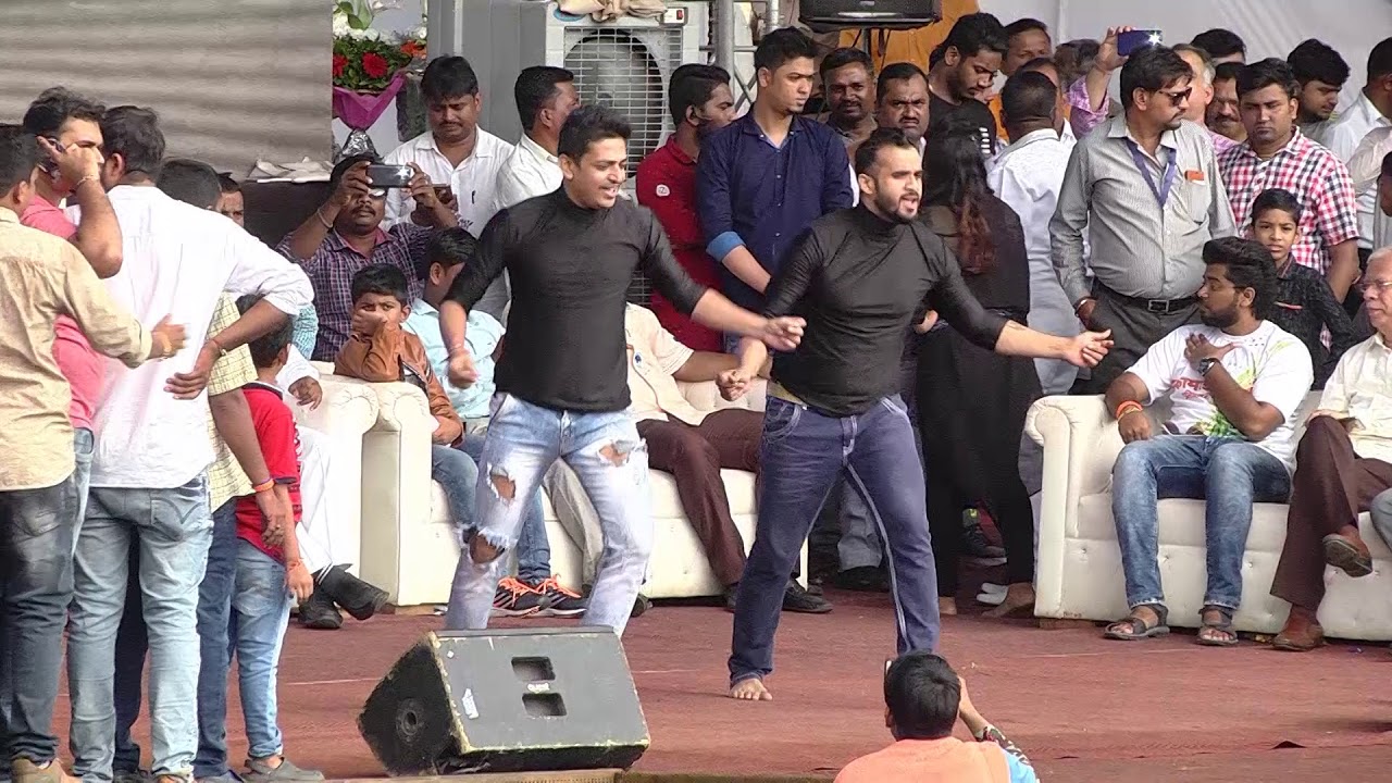BOLLYWOOD  02 Performation at Dahi Handi at Devipada Borivali East