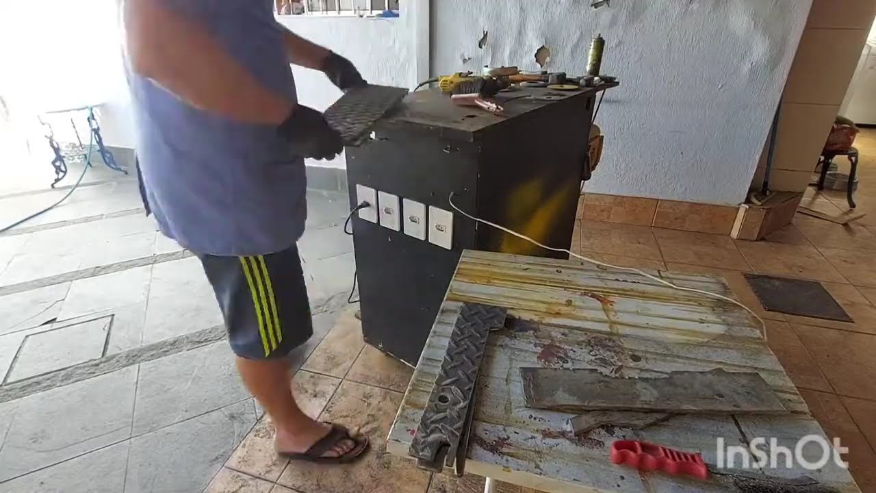 Fabricando os parachoques de a&ccedil;o traseiros para a triton #fabrication